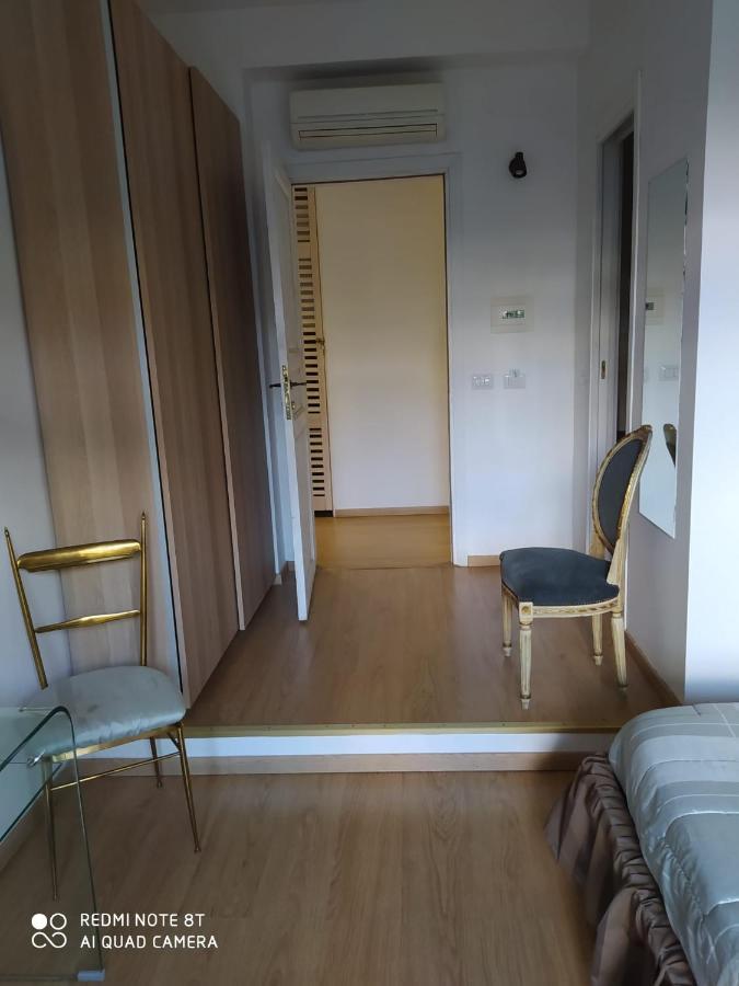 Vanity Apartment - 4 Bedrooms With 4 Bathrooms - Ac & Wifi 로마 외부 사진